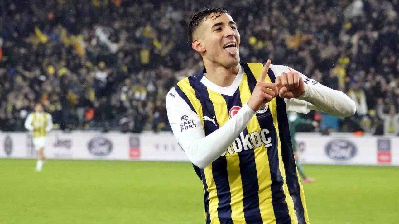 Beşiktaş mağlubiyeti sonu oldu: İsmail Kartal milli yıldızı takımdan gönderiyor! Fenerbahçe tek kuruş alamayacak 5